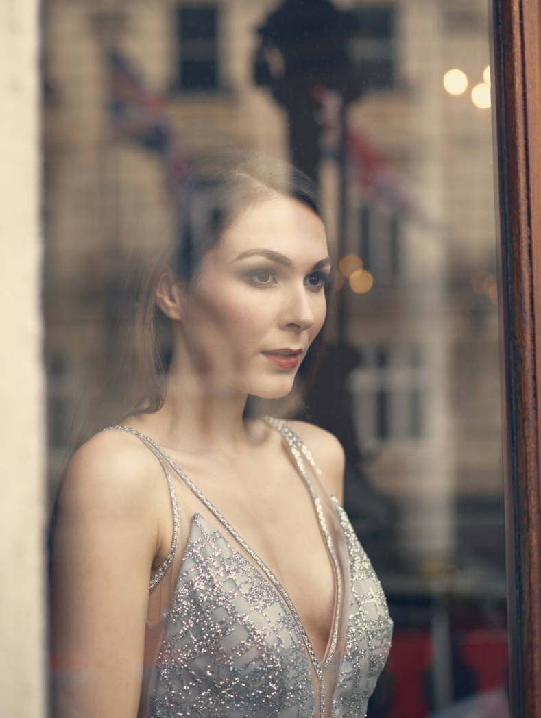 Singer Kelly Mathieson