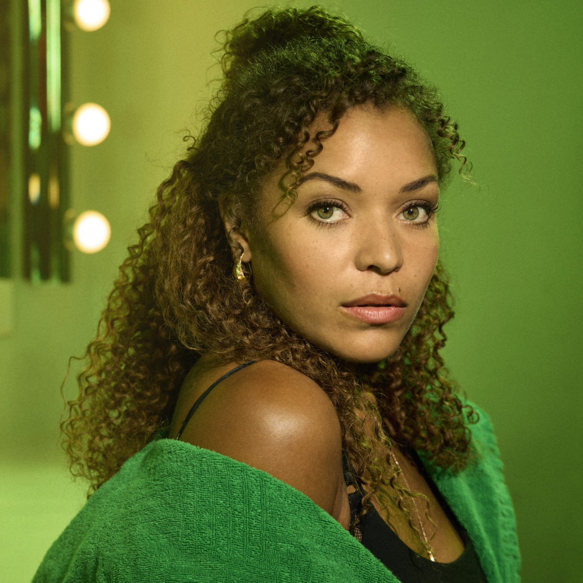Antonia Thomas in Shooting Hedda Gabler