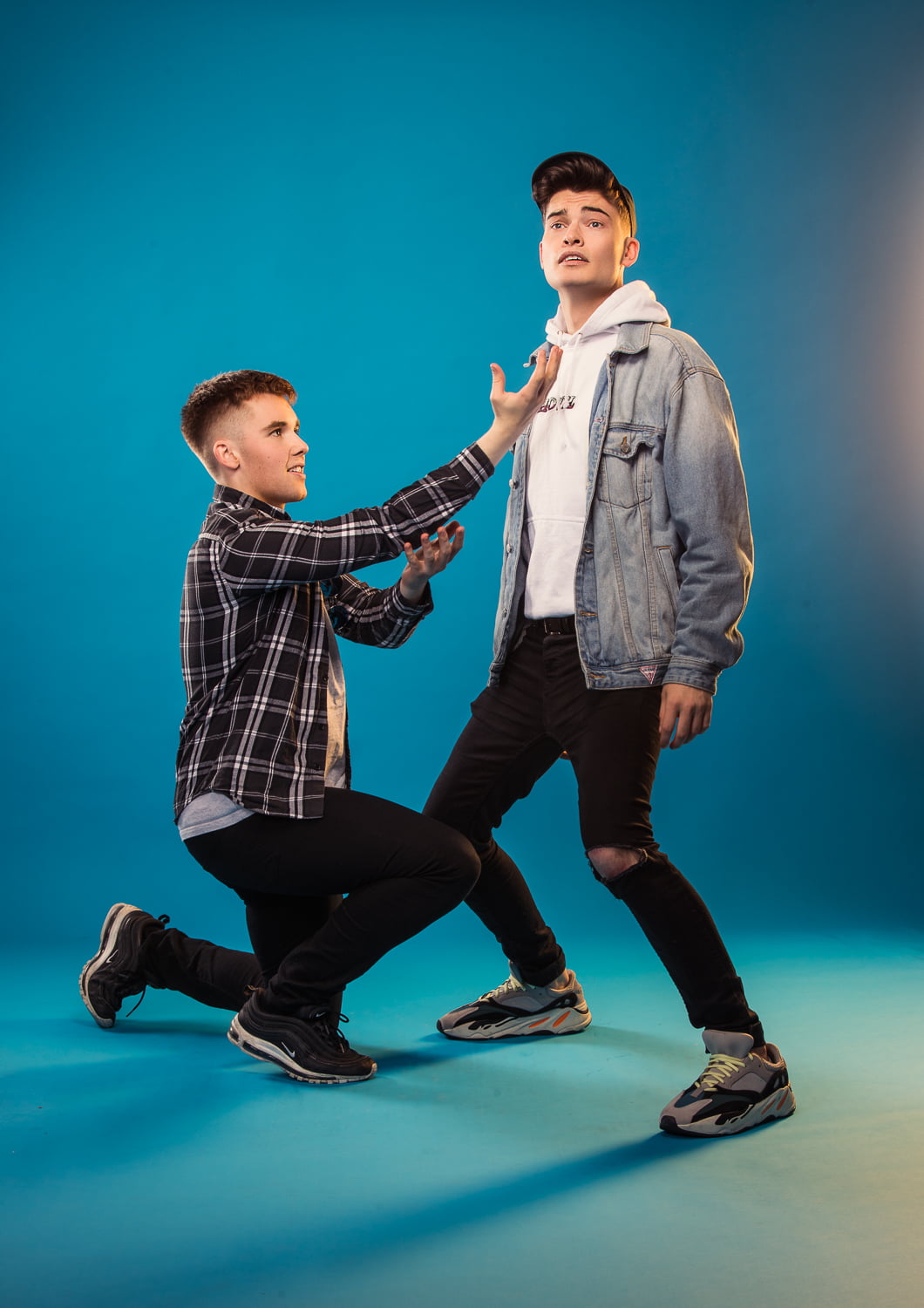 WillNe & Stephen Tries in the Two Shot Podcast